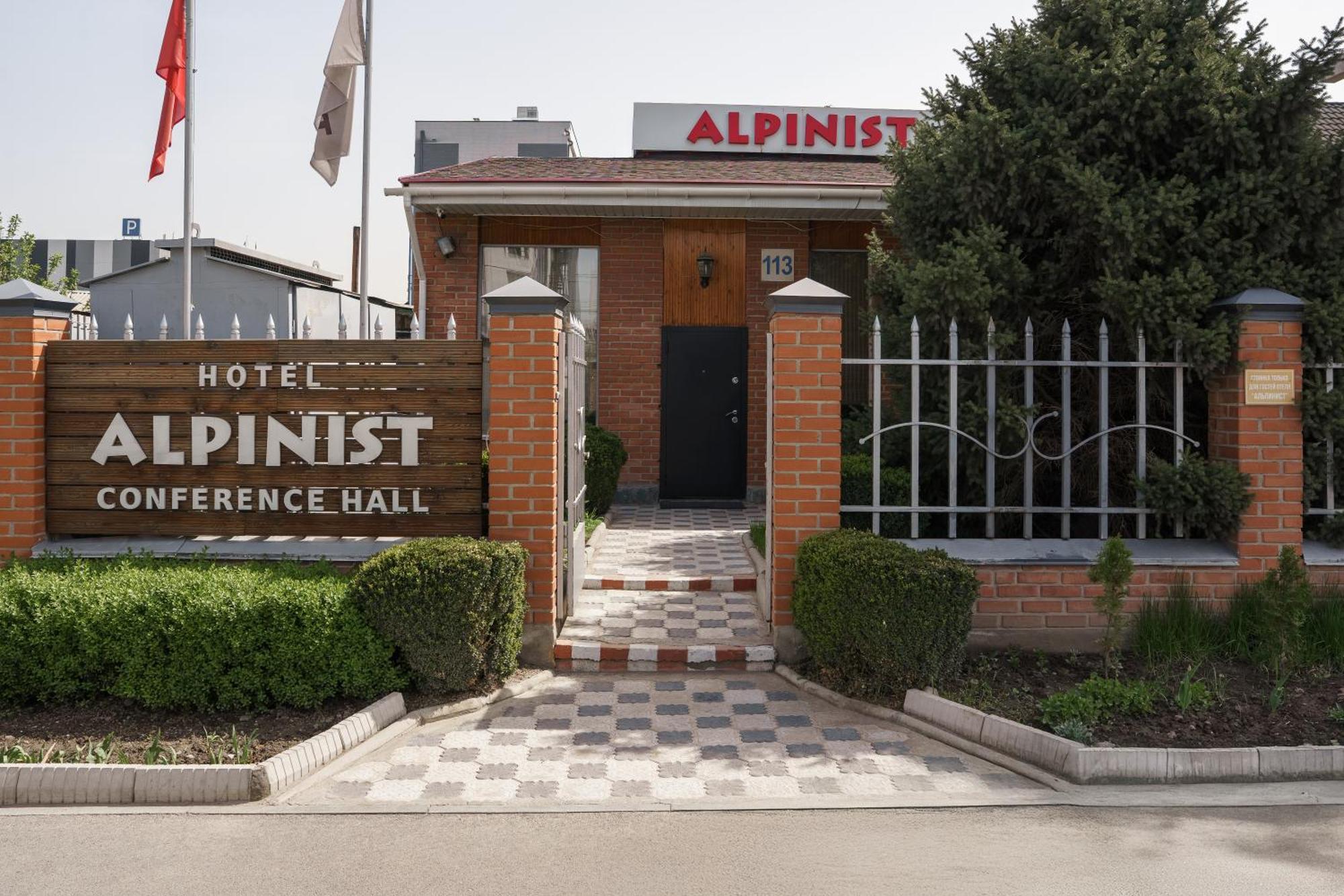 Alpinist Hotel Bisjkek Eksteriør bilde